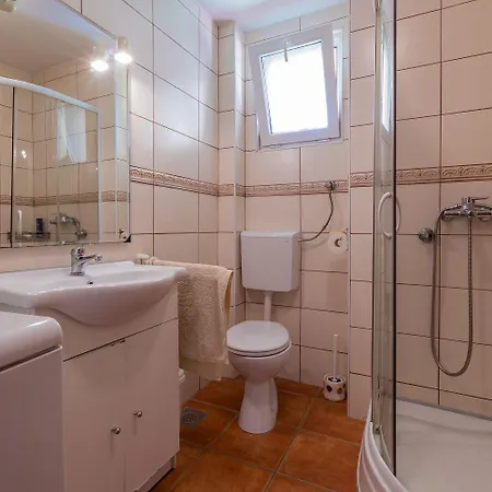 Besonderes Nur 350 Meter Zum Mit Meerblick, Babybett, Parkplatz Crikvenica